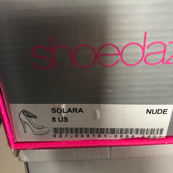 Signature Sole Pumps - Picture 8 of 8